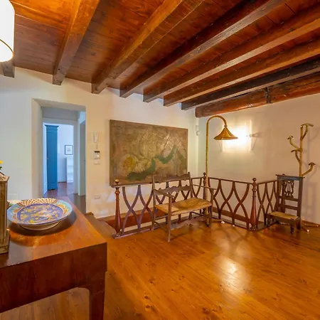 Faccioli Deodara With Shared Pool - Happy