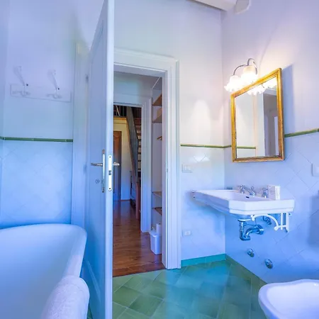 Faccioli Deodara With Shared Pool - Happy *